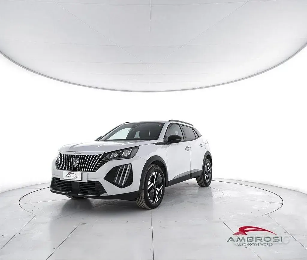 Usata Peugeot 2008 Allure 101 CV (74 kW) 2025 SUV