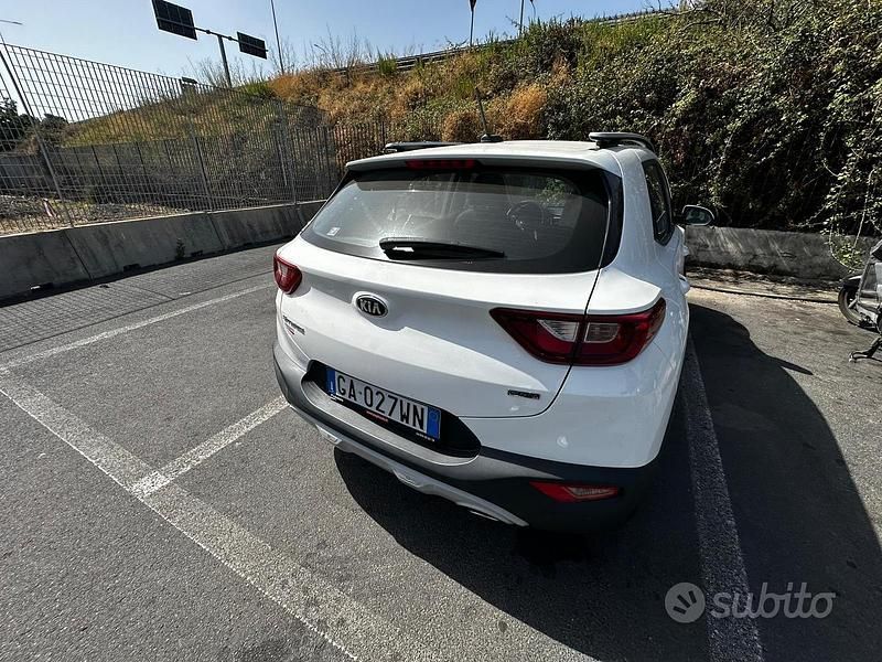 Usata Kia Stonic Style 116 CV (85 kW) 2020 Bianco SUV
