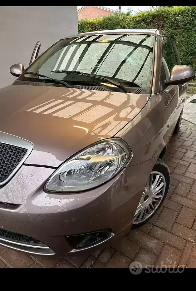 Usata Lancia Ypsilon 60 CV (44 kW) 2010 Grigio Utilitaria