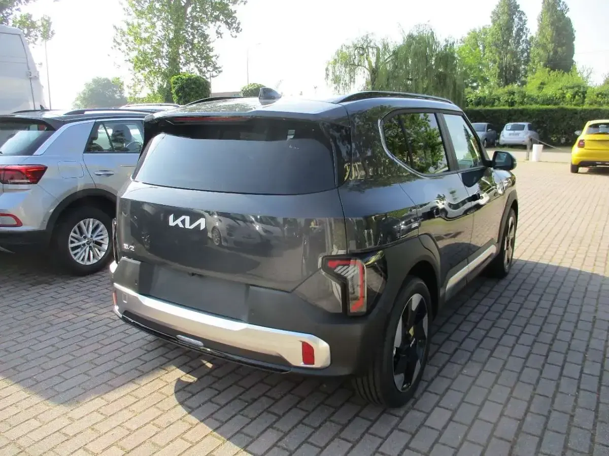 Nuova Kia EV2 Earth 36 kW (49 CV) 2026 Grigio SUV