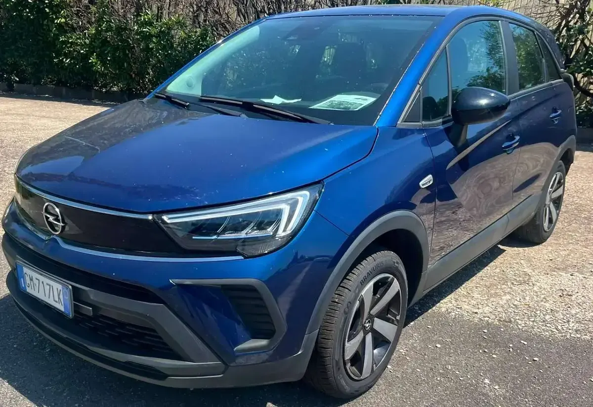 Usata Opel Crossland Edition 110 CV (80 kW) 2023 Blu/azzurro SUV
