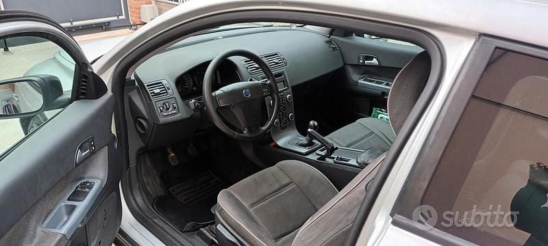 Usata Volvo C30 109 CV (80 kW) 2008 Grigio Utilitaria