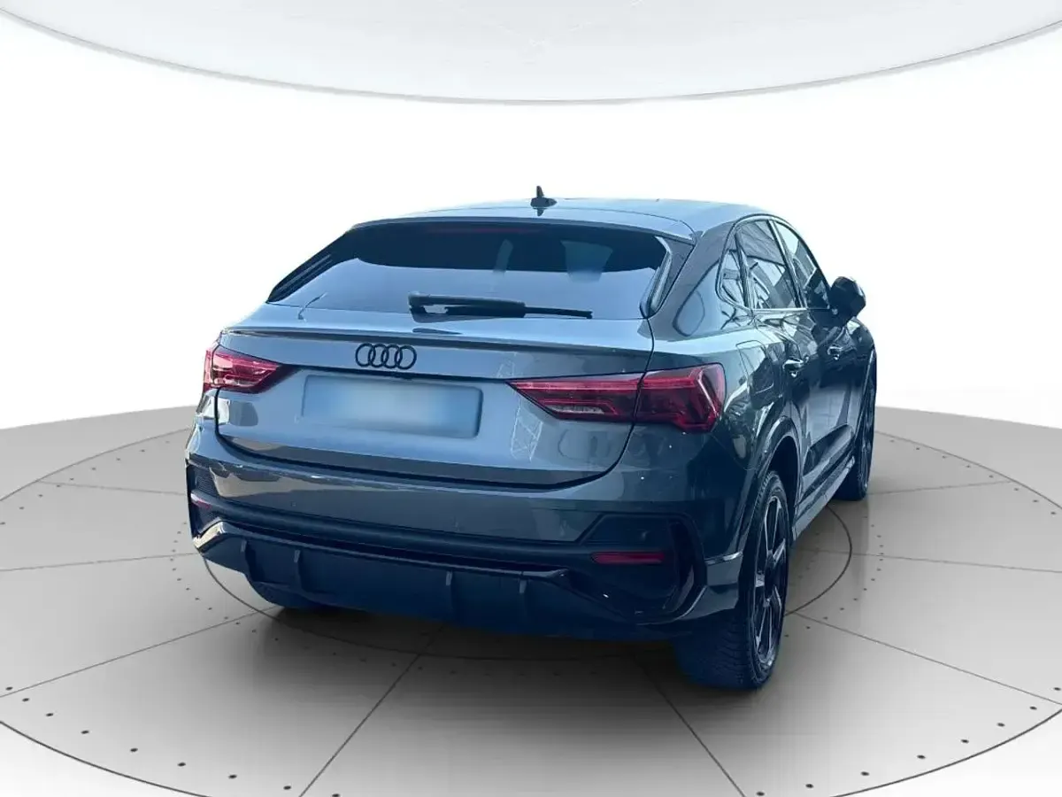 Usata Audi Q3 Sportback S-Line 150 CV (110 kW) 2024 Nero magic SUV