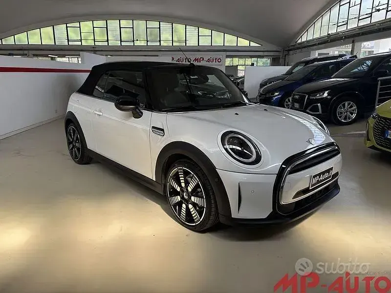 Usata Mini Cooper Cabriolet 136 CV (100 kW) 2023 Bianco Cabrio