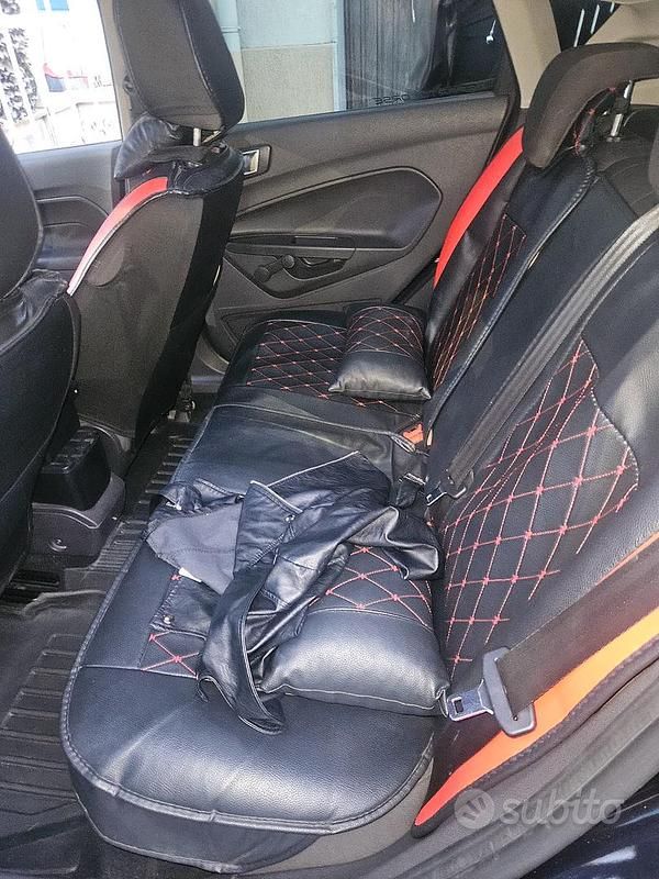 Usata Ford Fiesta Titanium 75 CV (55 kW) 2013 Nero Utilitaria