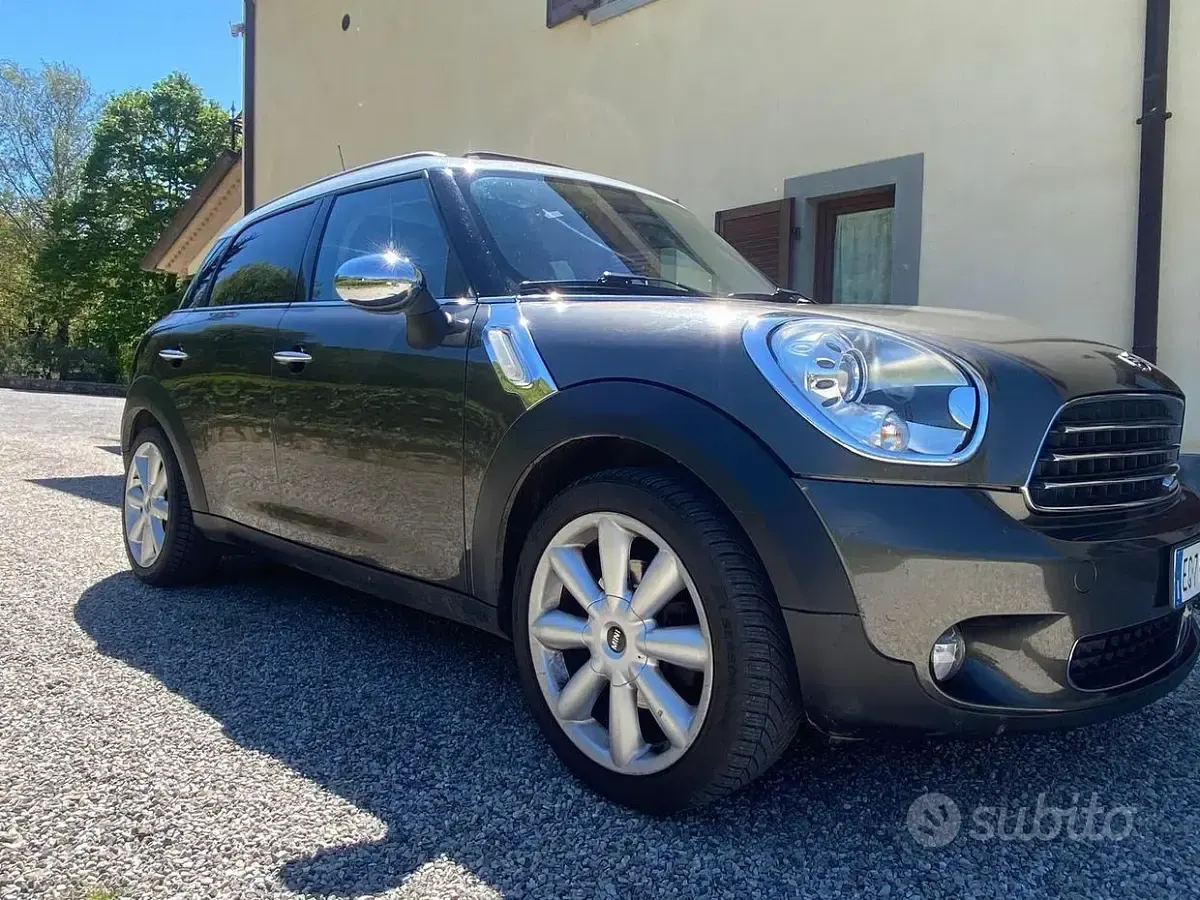 Usata Mini Countryman 111 CV (81 kW) 2011 Marrone SUV