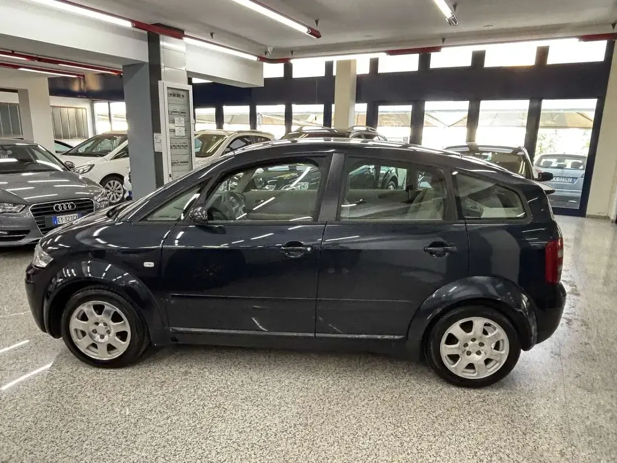 Usata Audi A2 75 CV (55 kW) 2001 Blu/azzurro Utilitaria