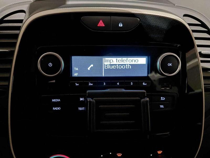 Usata Renault Captur Life 90 CV (66 kW) 2018 Grigio scuro SUV