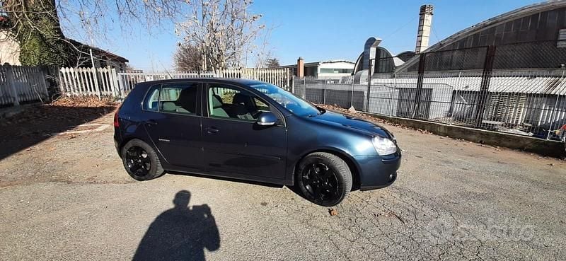 Blu Usata 2008 VW Golf V Tre volumi | 2800 € - Immagine 1/4