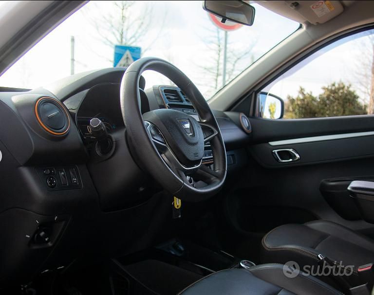 Usata Dacia Spring Comfort Plus 33 kW (45 CV) 2021 Bianco Utilitaria