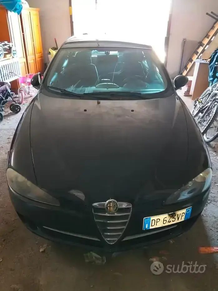 Usata Alfa Romeo 147 120 CV (88 kW) 2008 Nero Utilitaria