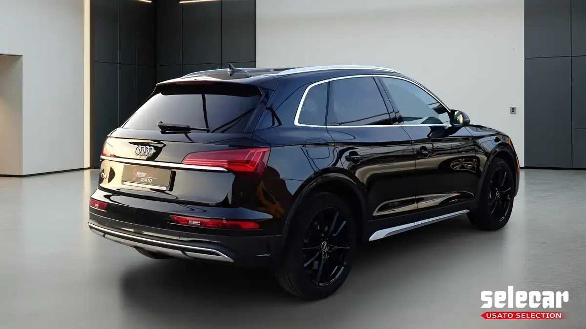 Usata Audi Q5 Advanced 163 CV (119 kW) 2023 R2t nero perla SUV