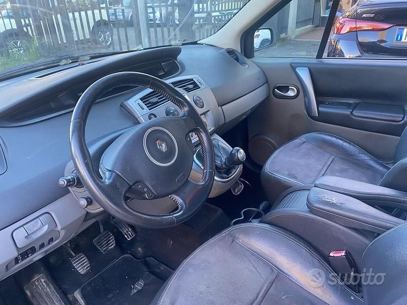 Usata Renault Scénic II 130 CV (95 kW) 2008 Nero Monovolume