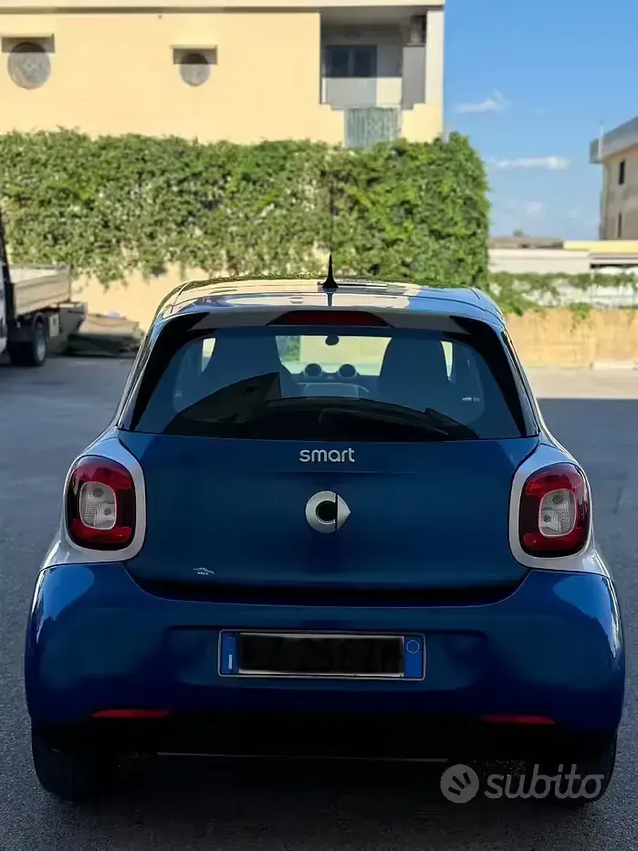 Usata Smart ForFour 71 CV (52 kW) 2016 Blu Utilitaria