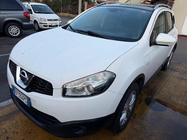 Usata Nissan Qashqai +2 Tekna 149 CV (109 kW) 2010 Bianco SUV