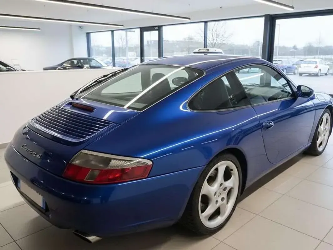 Usata Porsche 911 Carrera 4 300 CV (220 kW) 2001 Blu/azzurro Coupé