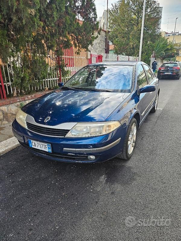 Usata Renault Laguna II 120 CV (88 kW) 2002 Blu Berlina