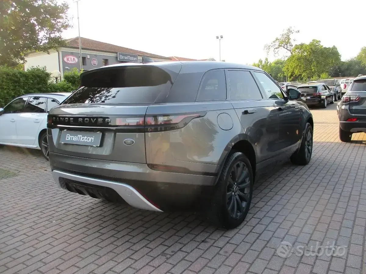 Usata Land Rover Range Rover Velar R-Dynamic 180 CV (132 kW) 2017 Grigio SUV