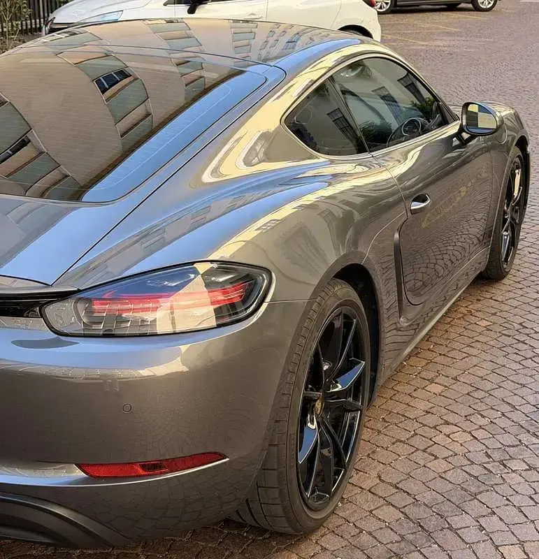 Usata Porsche 718 Edition 299 CV (219 kW) 2024 Coupé