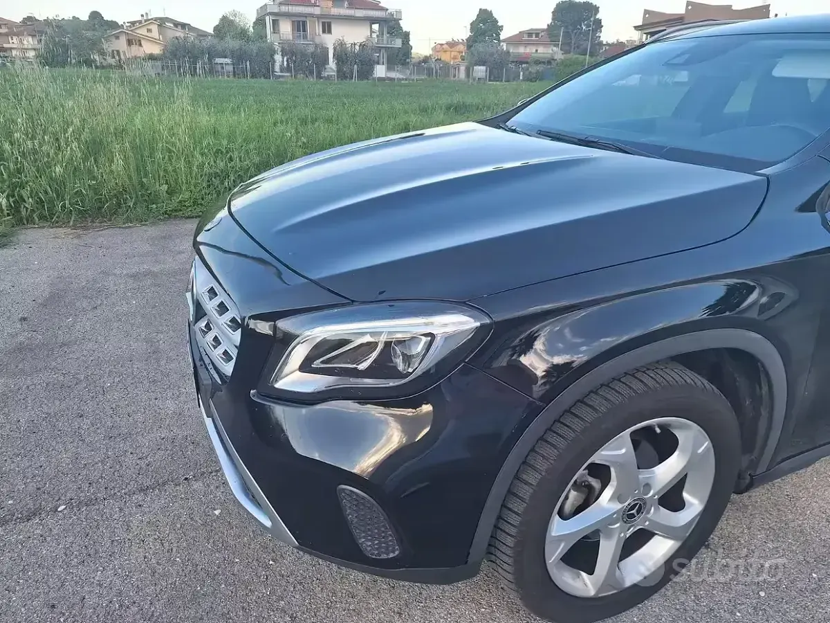 Occasion Mercedes GLA200 136 ch (100 kW) 2017 Noir SUV