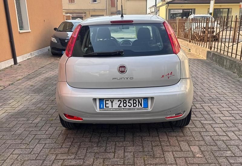 Usata Fiat Punto 69 CV (50 kW) 2014 Argento Utilitaria