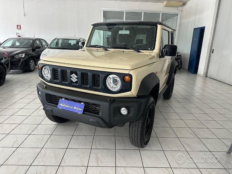 Usata Suzuki Jimny 102 CV (75 kW) 2019 Beige SUV