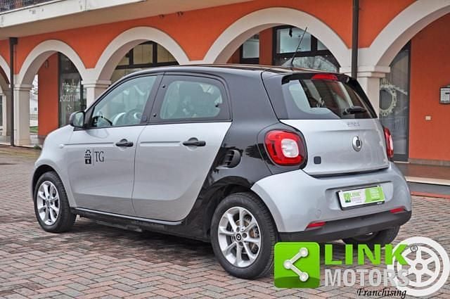 Usata Smart ForFour Electric Drive Pure 40 kW (55 CV) 2019 Grigio Berlina
