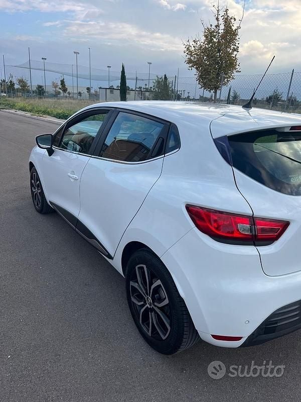 Usata Renault Clio IV 75 CV (55 kW) 2017 Bianco Berlina