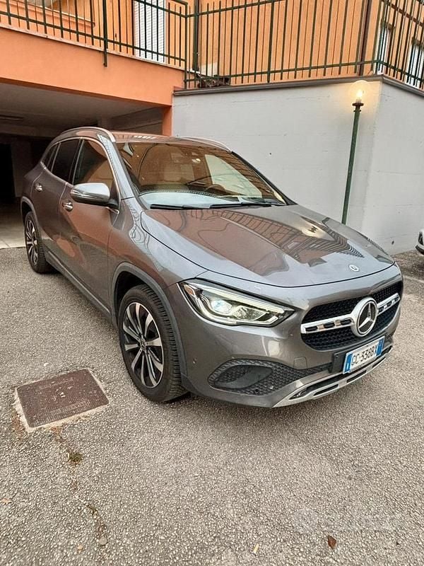 Usata Mercedes GLA200 2020 Grigio SUV