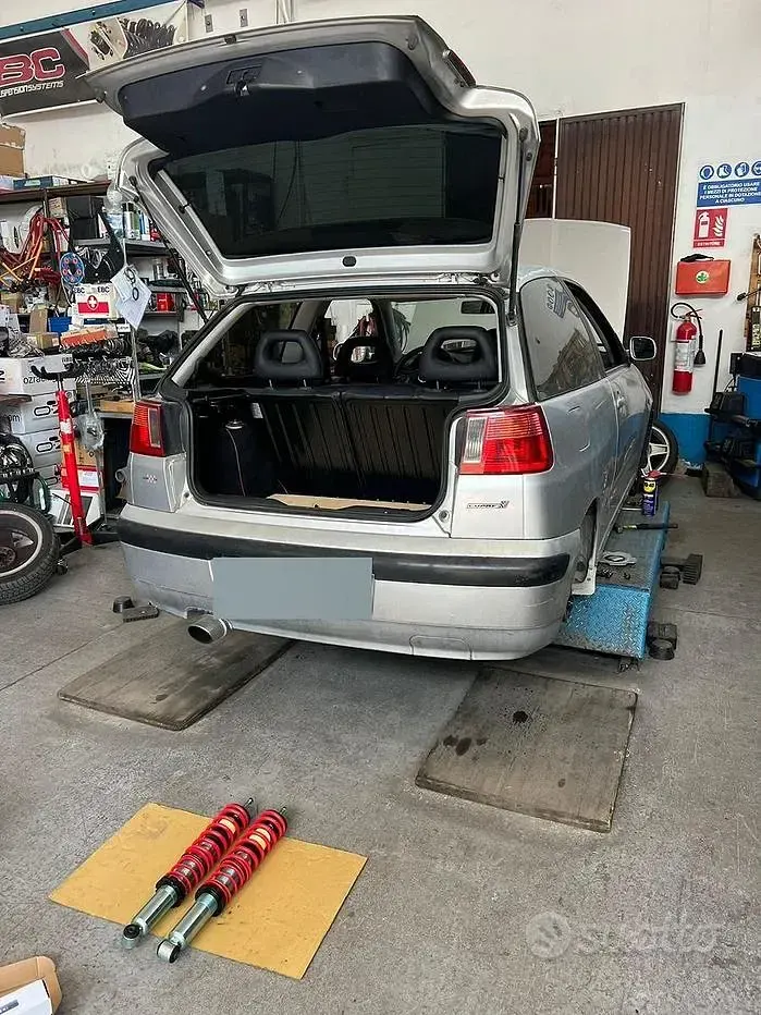 Usata Seat Ibiza CUPRA 156 CV (114 kW) 2000 Grigio Utilitaria