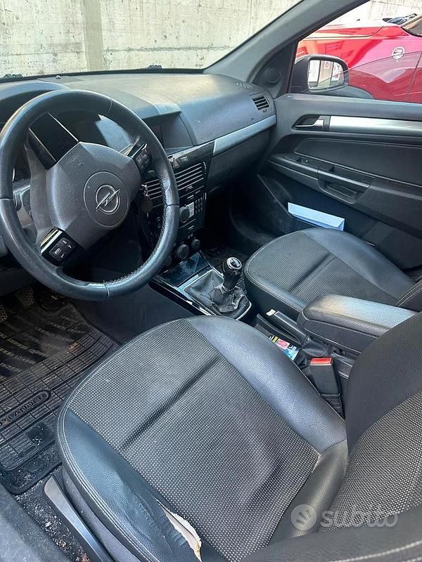Usata Opel Astra 120 CV (88 kW) 2007 Grigio Station wagon