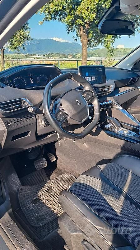 Usata Peugeot 3008 130 CV (95 kW) 2018 SUV