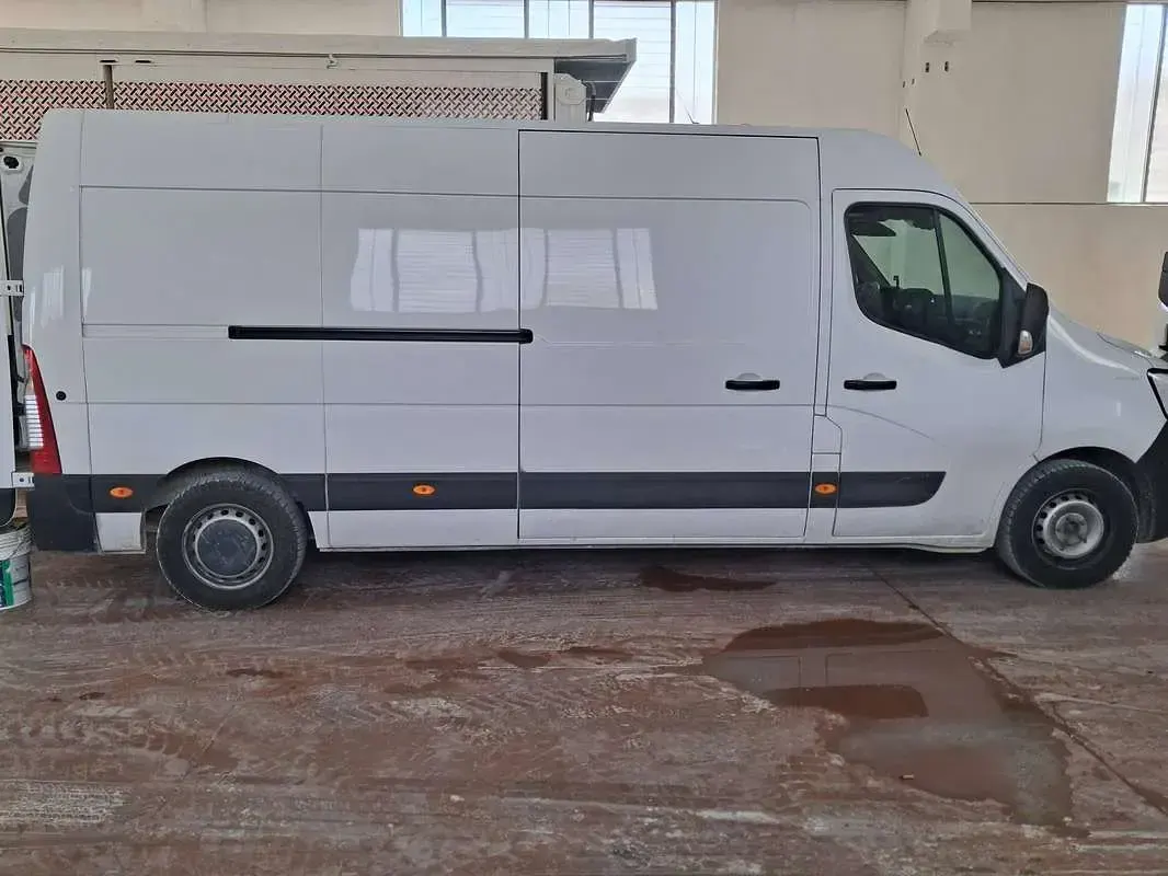 Usata Renault Master 145 CV (106 kW) 2022 Bianco Monovolume