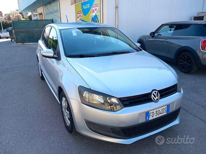 Usata VW Polo 75 CV (55 kW) 2009 Grigio Utilitaria