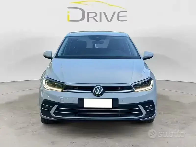 Usata VW Polo Style 95 CV (69 kW) 2022 Grigio Utilitaria