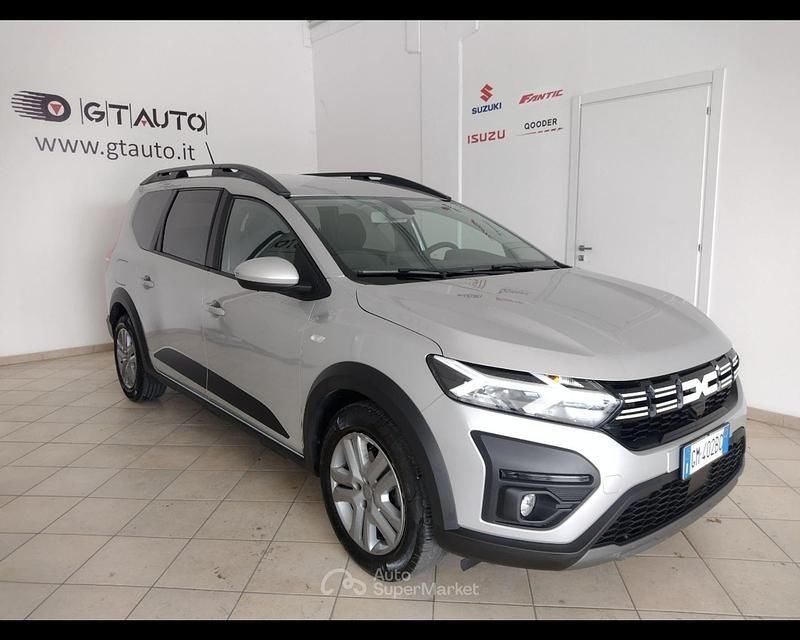 Usata Dacia Jogger Expression 101 CV (74 kW) 2023 Grigio met. Monovolume