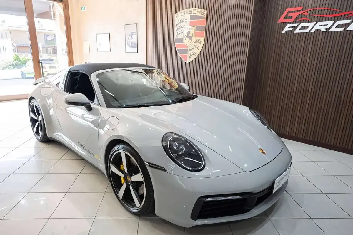 Usata Porsche 911 Targa 4S 450 CV (330 kW) 2021 Grigio Cabrio