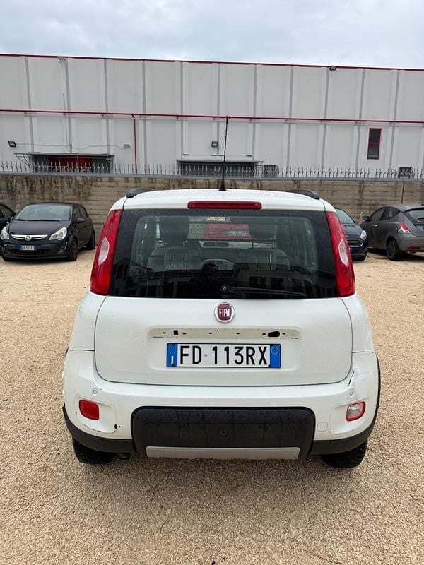 Usata Fiat Panda 4x4 S 95 CV (69 kW) 2016 Bianco Utilitaria
