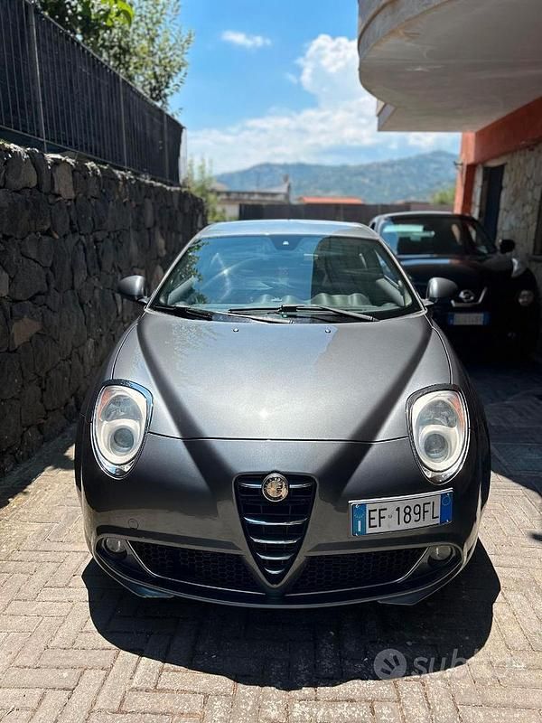 Grigio Usata 2010 Alfa Romeo MiTo Due volumi | 2600 € - Immagine 1/4