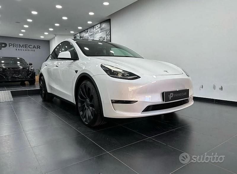 Bianco Usata 2022 Tesla Model Y Performance SUV | 39.900 € (Buon prezzo) - Immagine 1/4