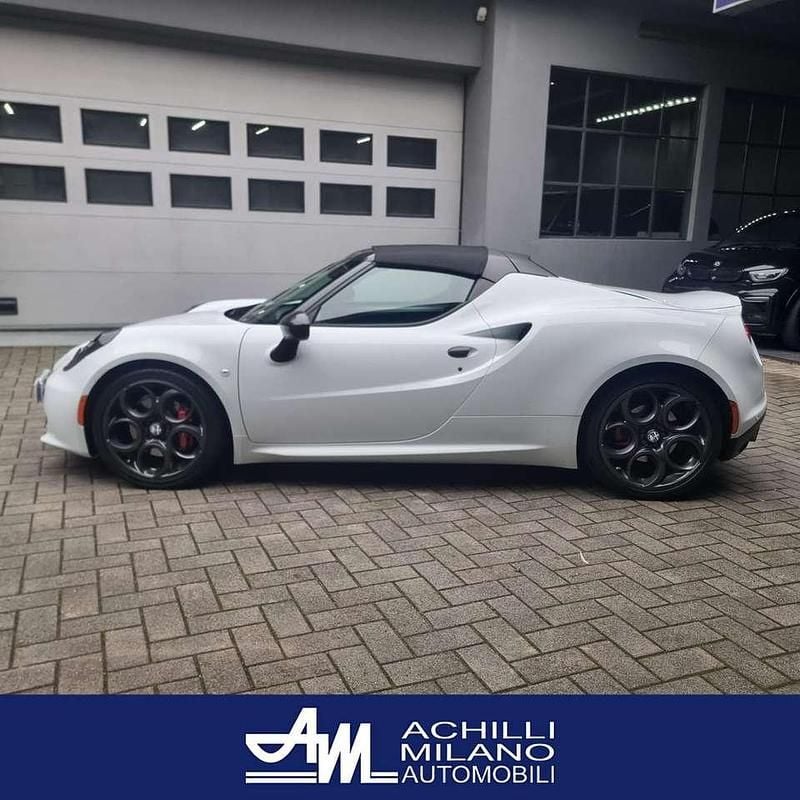 Usata Alfa Romeo 4C Spider 241 CV (177 kW) 2015 Bianco Cabrio
