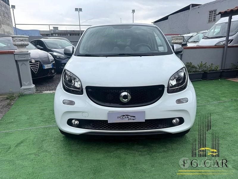 Usata Smart ForFour Passion 71 CV (52 kW) 2019 Bianco Utilitaria