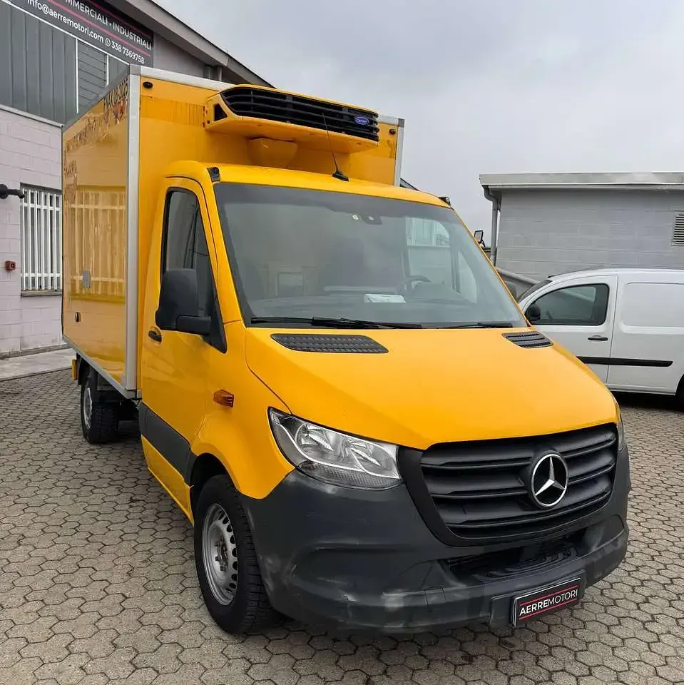 Usata Mercedes Sprinter 143 CV (105 kW) 2019 Giallo Furgone