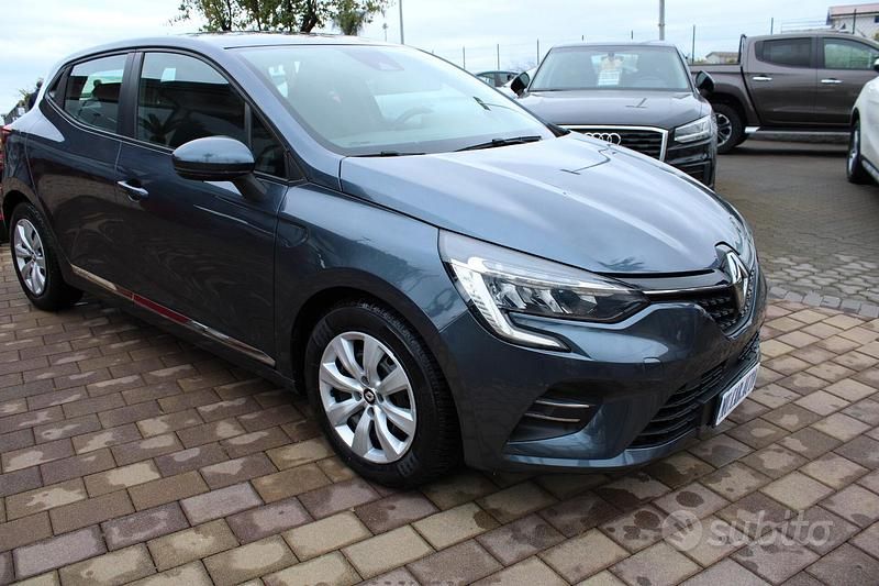 Usata Renault Clio V Zen 101 CV (74 kW) 2020 Grigio Berlina