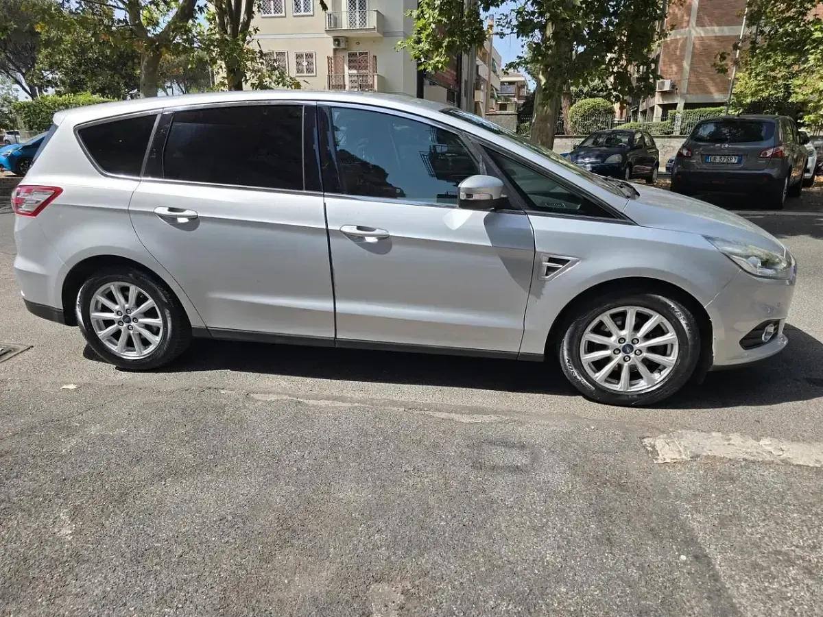Usata Ford S-MAX Business Edition 150 CV (110 kW) 2016 Argento Monovolume