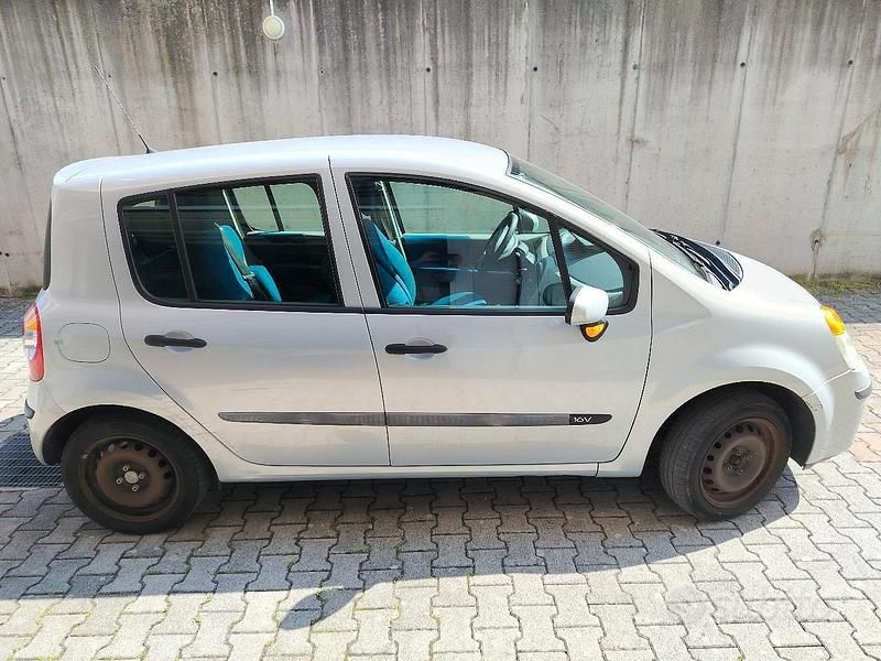Usata Renault Modus 2005 Grigio Monovolume