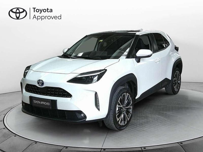 Bianco Usata 2022 Toyota Yaris Cross Lounge SUV | 23.400 € (Buon prezzo) - Immagine 1/3