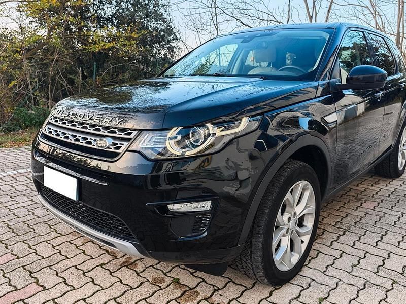 Nero Usata 2017 Land Rover Discovery Sport SUV | 14.450 € (Buon prezzo) - Immagine 1/4