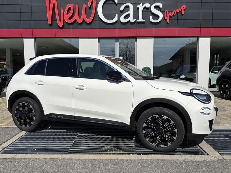 Usata Fiat 600 La Prima 110 CV (80 kW) 2025 Bianco SUV