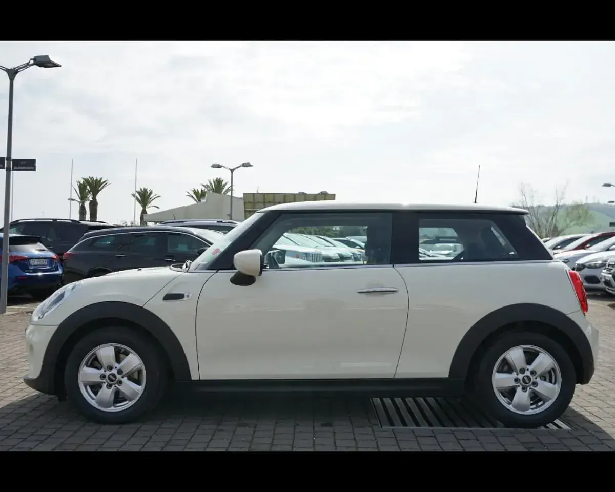 Usata Mini ONE 75 CV (55 kW) 2020 Bianco Utilitaria
